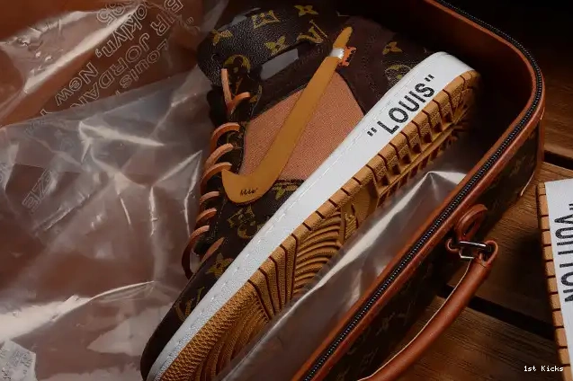 1st Kicks Shoes OW AQ0818-158 x Jordan Off-Louis AJ1 Air 1 0518